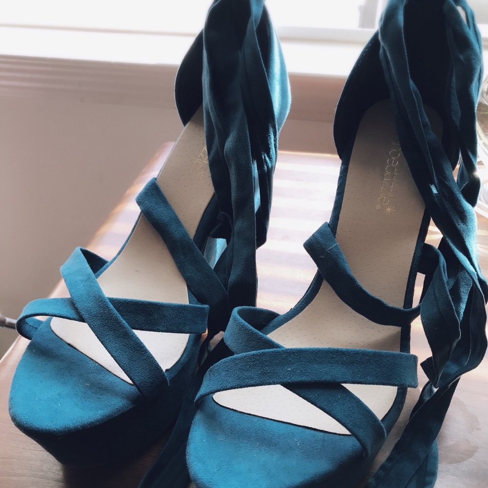 Shoedazzle Teal Suede Wrap Platform Wedges